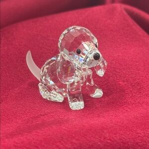 Swarovski Beagle Figurine, Crafted w/faceted crystal & matte frosted tail.